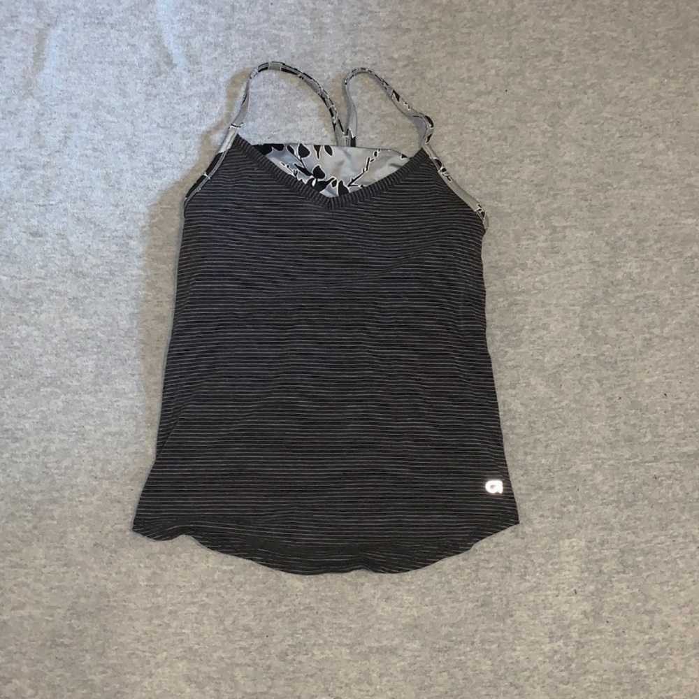 GapFit Workout Tank Top with built in sports bra
